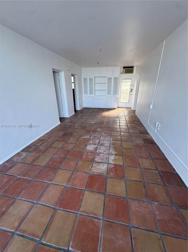 Building Photo - 10281 E Bay Harbor Dr