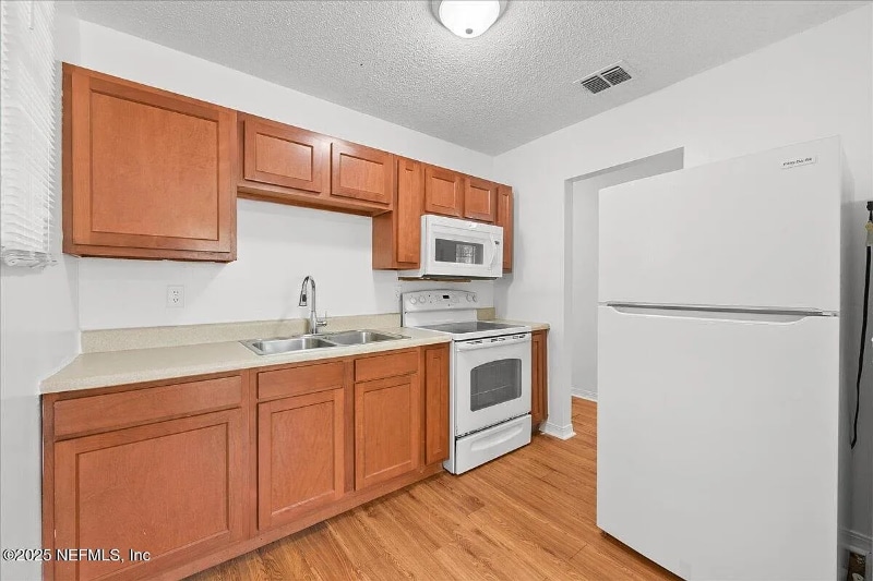 Building Photo - 1603 W 29th St