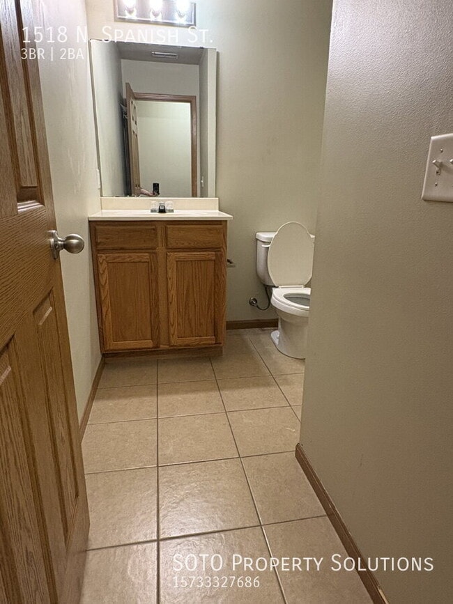 Building Photo - 1518 N Spanish St