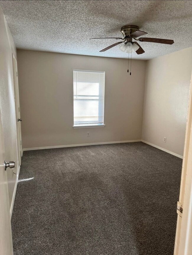 Building Photo - 10789 Kiamichi Dr