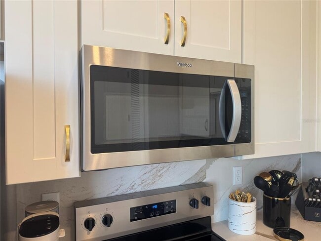 Building Photo - 798 TETBURY Lp