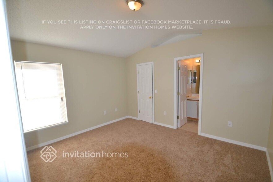 Building Photo - 3074 Mapleshade St