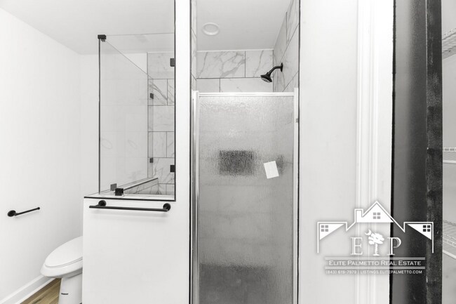 Building Photo - Beautifully Renovated Brick Home in a Quiet, Established Neighborhood