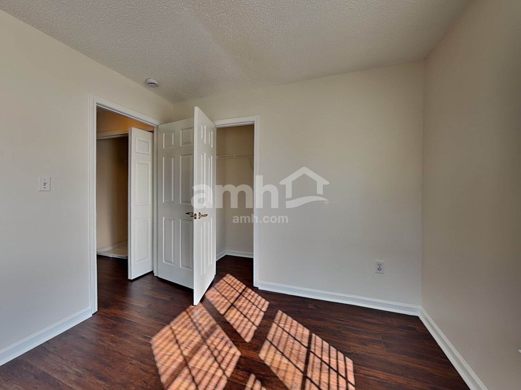 Building Photo - 10126 Illoria Dr