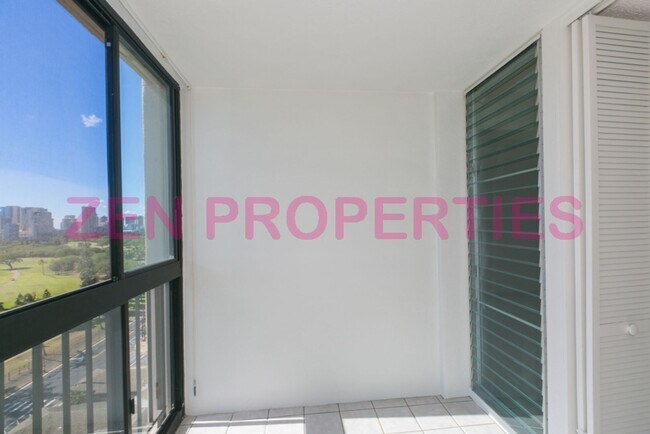 Building Photo - a 2 bdrm, 2 bath unit with 2 prkg at Fairway House for rent