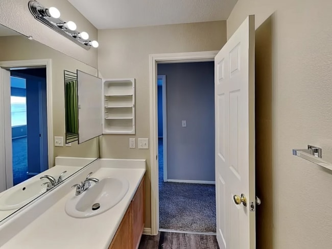 Building Photo - 9804 Grand Fir Ct