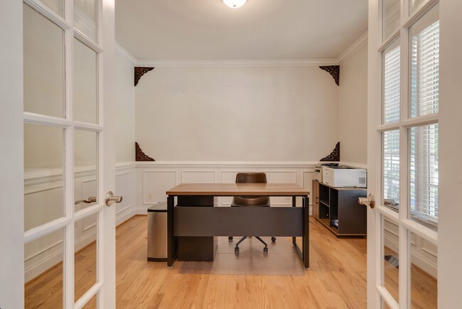 Building Photo - 117 Buckhurst Dr