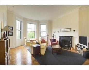 Building Photo - 396 Beacon St