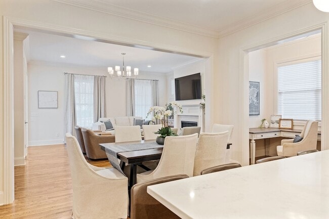 Building Photo - 1036 Clifton St