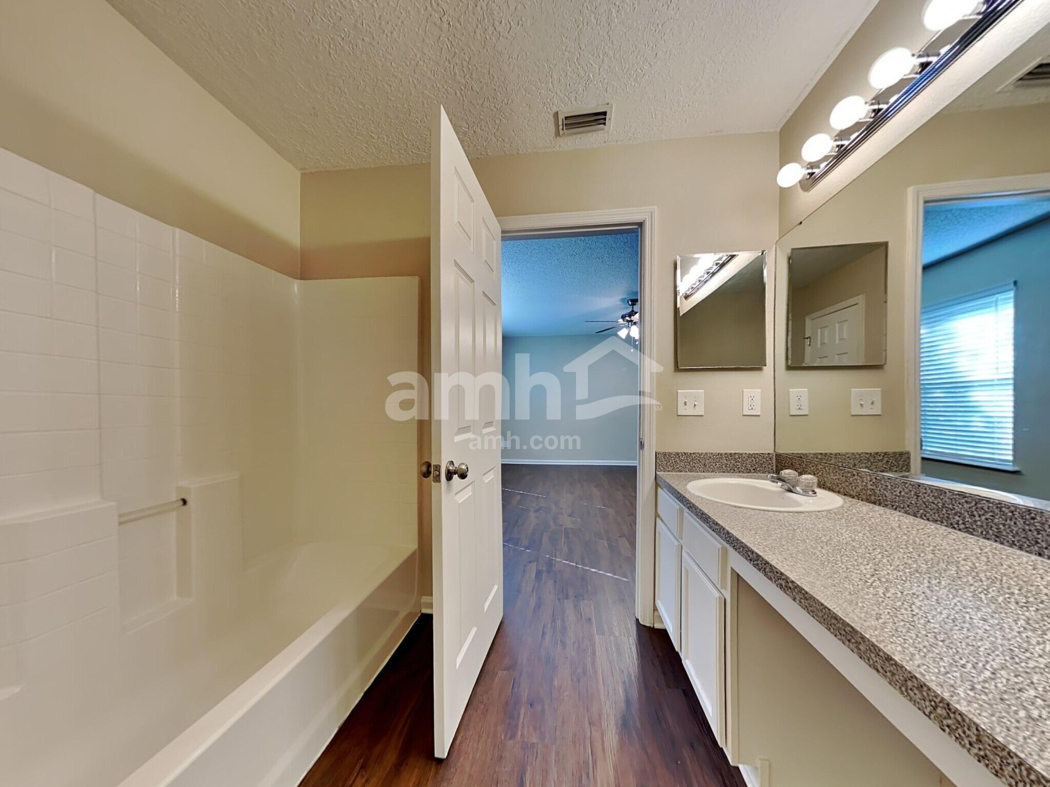 Building Photo - 9734 Hazel Lake Dr