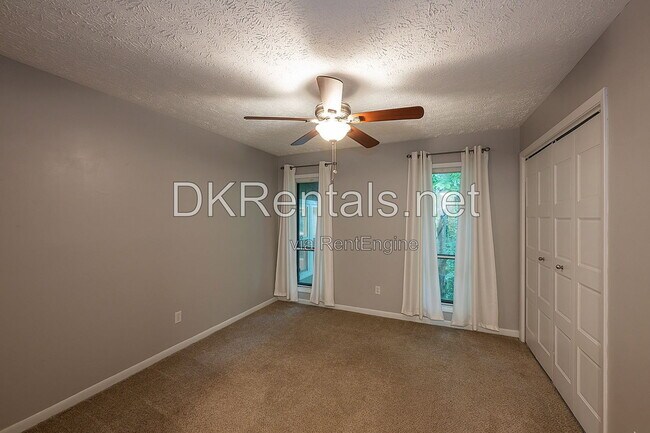 Building Photo - 5143 Roswell Rd NE