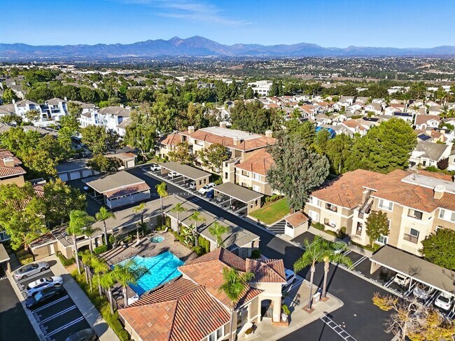 Building Photo - 22681 Oakgrove, 225