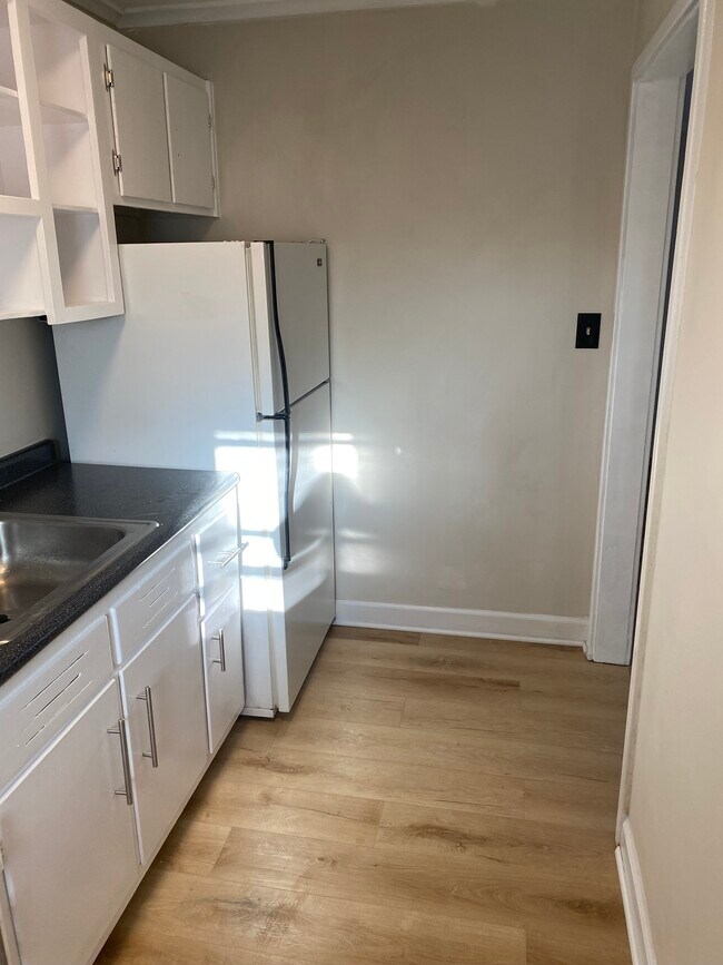 KITCHEN THREE - 703 Daniels St