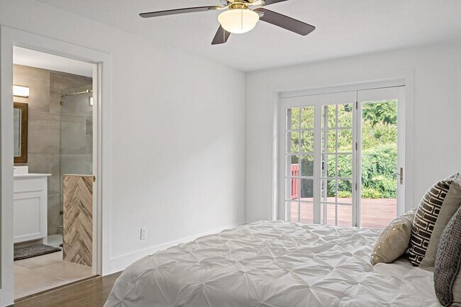 Building Photo - 11005 Carissa Dr