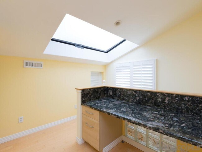 Building Photo - 1804 Caminito Ascua