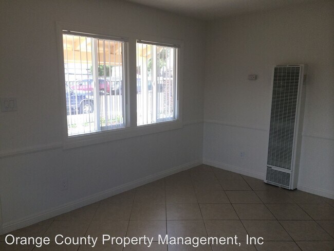 Building Photo - 714-718 W 20th St