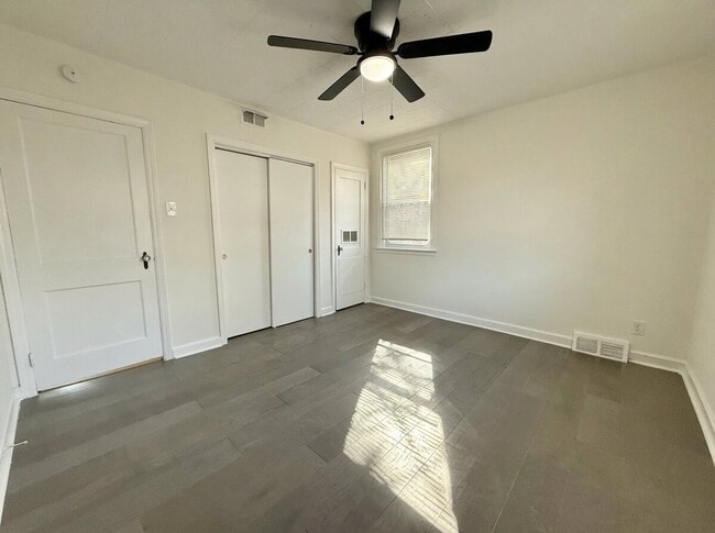 Building Photo - 658 Childs Ave