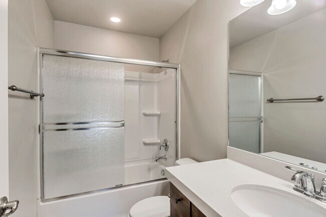 Building Photo - 3 Bed Townhome - Provo's Southeast Bench