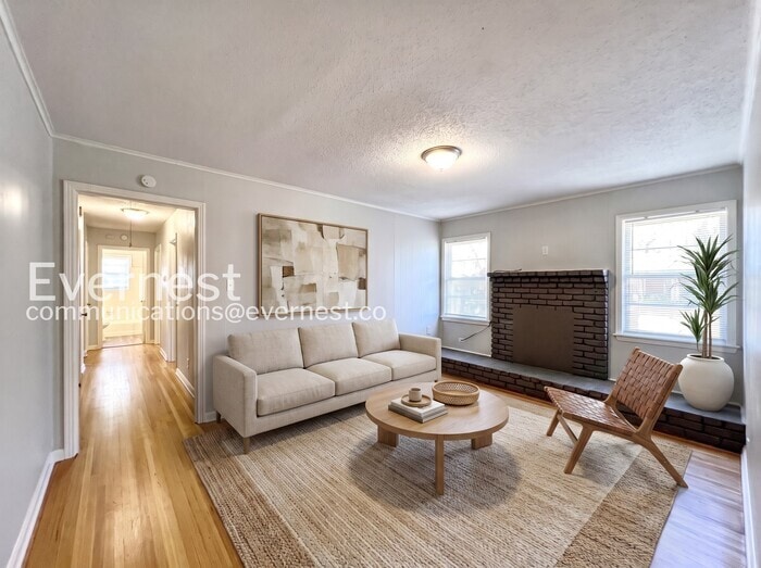 Building Photo - 3180 Bluefield St