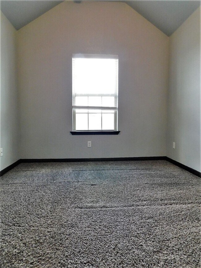 Building Photo - 3405 Addison St
