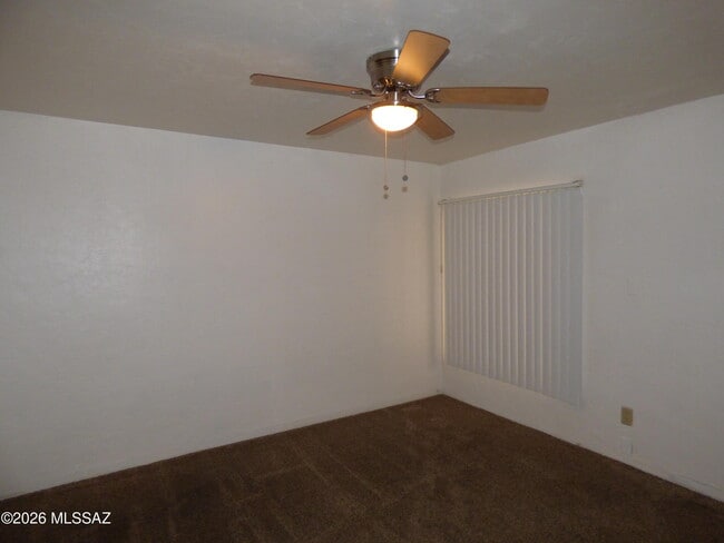 Building Photo - 1029 E Irwin Pl