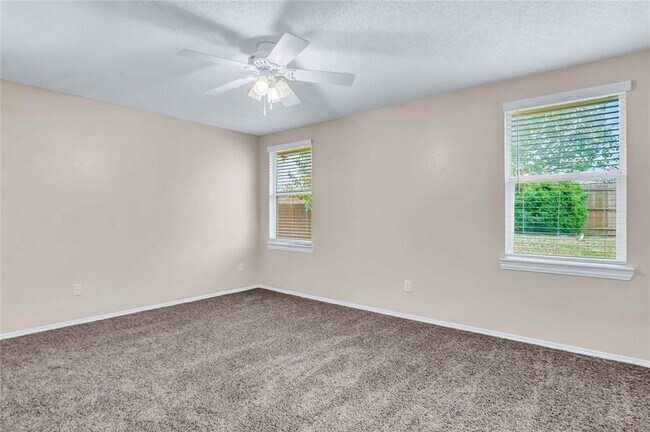 Building Photo - 1007 Lowndes Ln