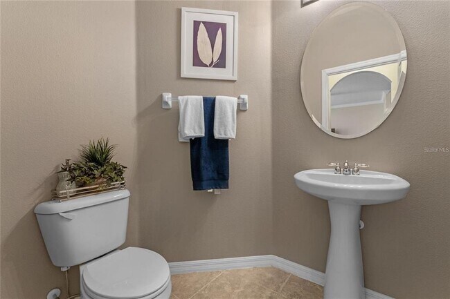 Building Photo - 708 Legacy Park Dr