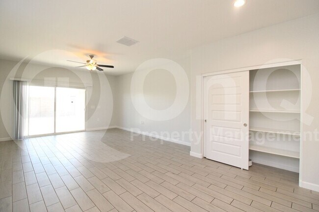 Building Photo - 24195 W Verlea Dr