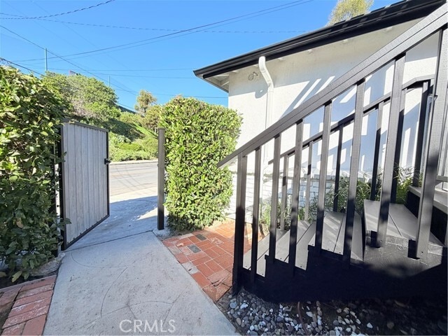 Building Photo - 635 St Ann's Dr