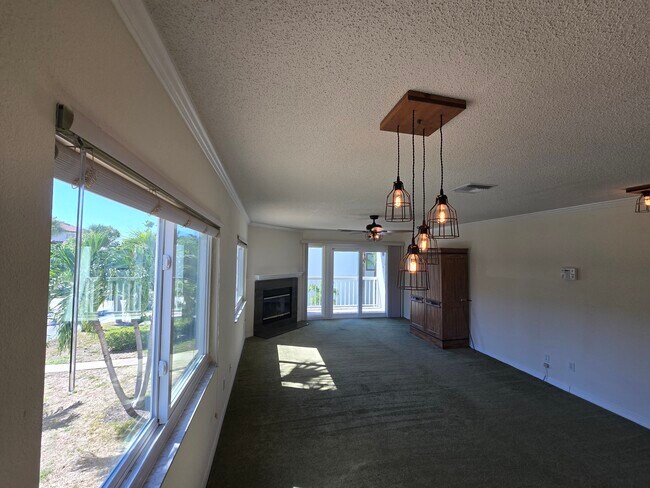 Building Photo - 346 Madeira Cir