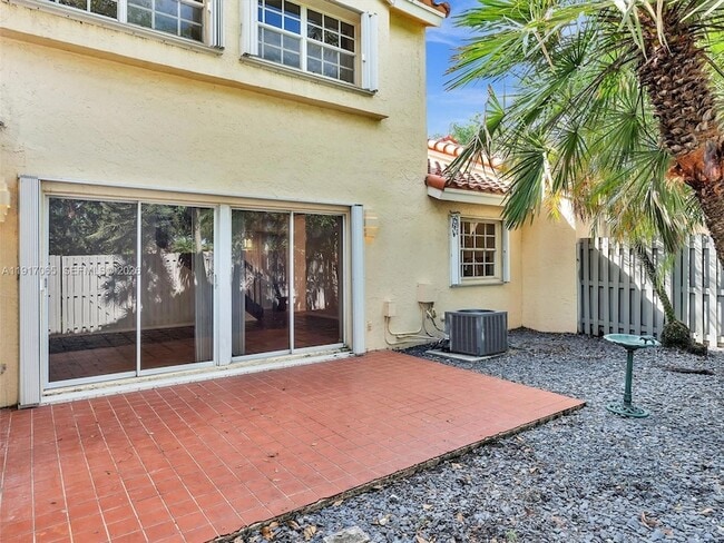 Building Photo - 1353 Springside Dr