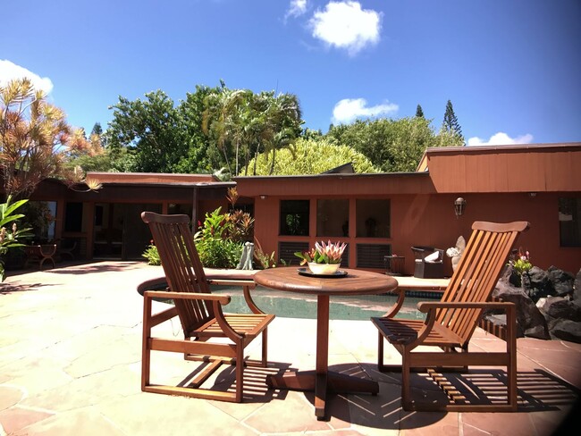 Building Photo - A Modernist Tropical Haven on Maui’s North...