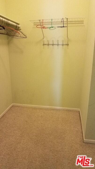 Building Photo - 533 S St Andrews Pl