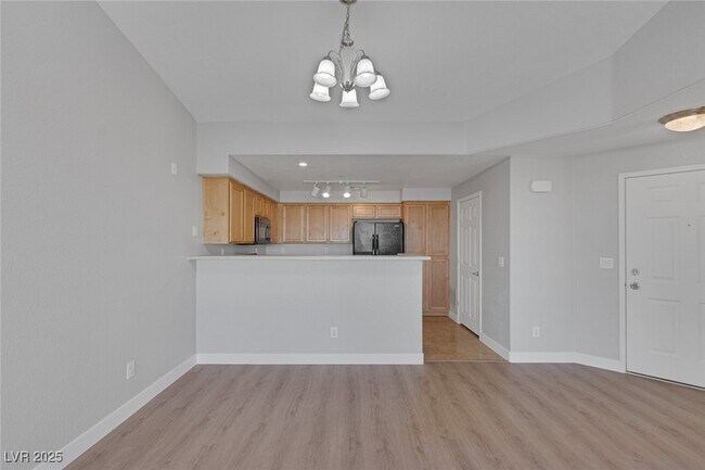 Building Photo - 8777 W Maule Ave