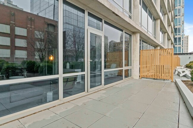 Building Photo - 1410 S State St