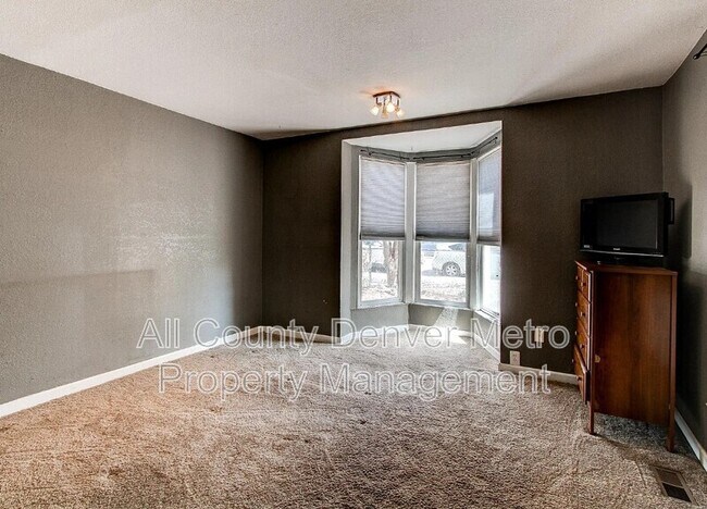 Building Photo - 849 Lipan St