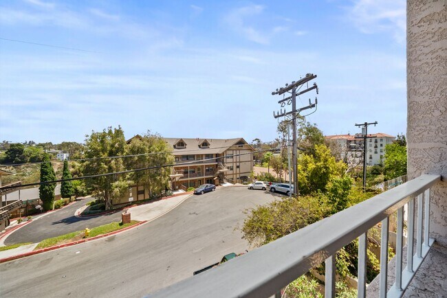 Building Photo - 521 Arbor Dr