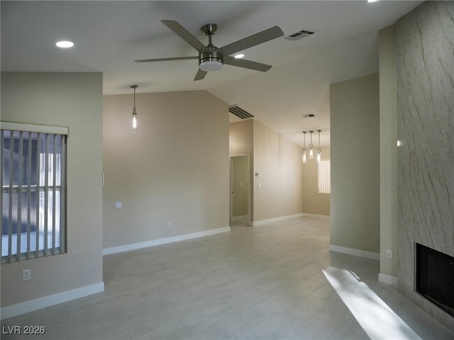 Building Photo - 8221 James Grayson Dr