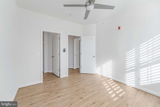 Building Photo - 42235 San Juan Terrace