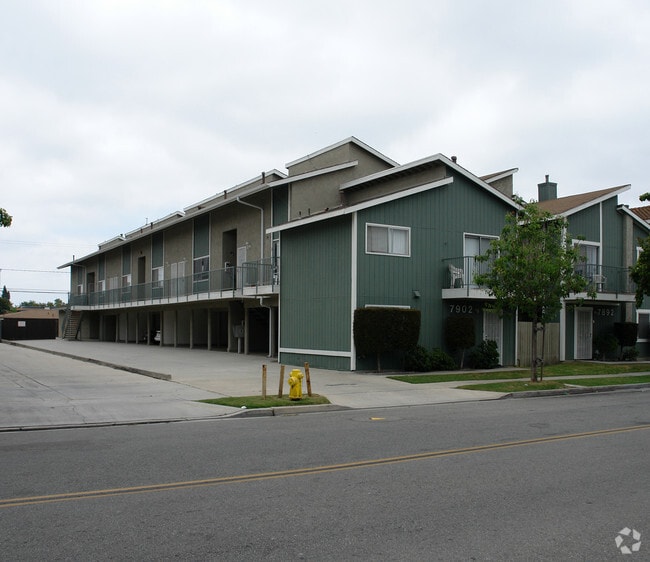 Building Photo - 7902 Holt Ave.