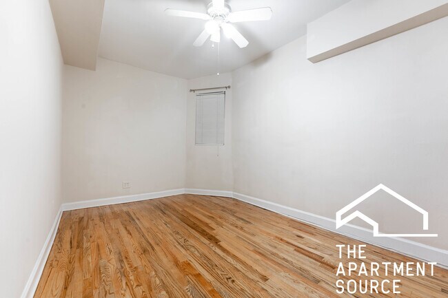 Building Photo - 1208 W Wrightwood Ave
