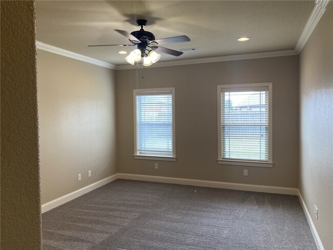 Building Photo - 6202 W Sage Dr
