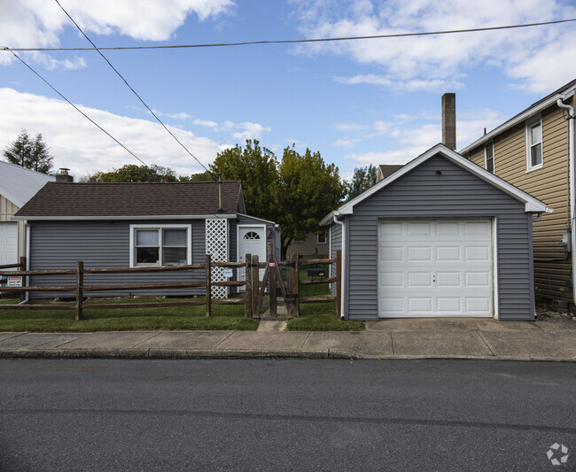 Building Photo - 514 Bath Ave
