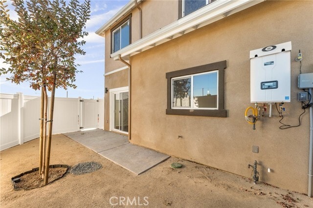 Building Photo - 904 S Hert St