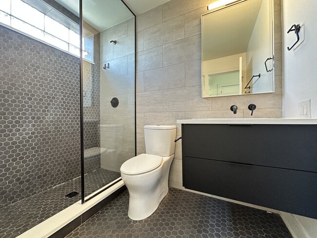 Building Photo - 949 W Grace St