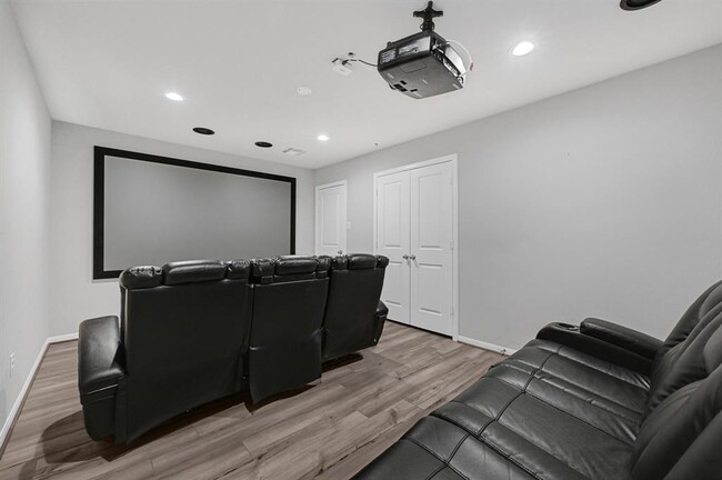 Building Photo - 2509 Ocean Key Dr