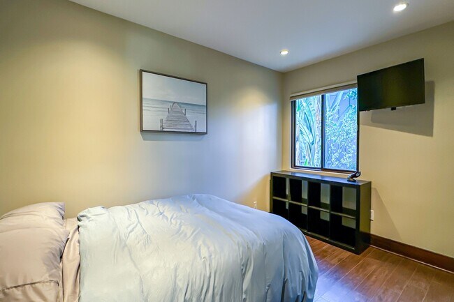 Building Photo - 11470 Dona Evita Dr
