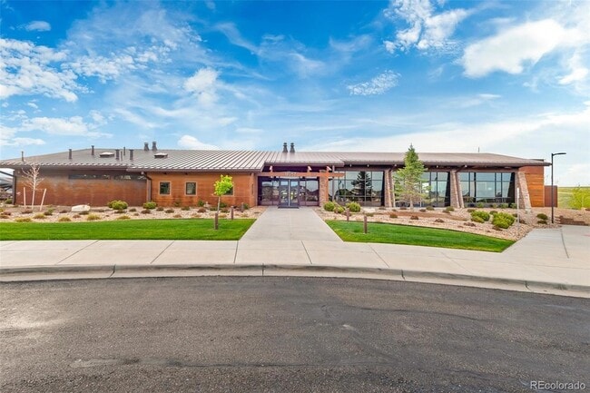 Building Photo - 10771 N Montane Dr