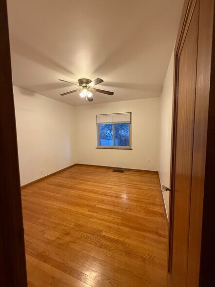 Bedroom - 3648 Ames St