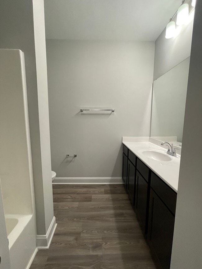 Building Photo - 3 Bedrooms, 2.5 Baths 2-story townhome